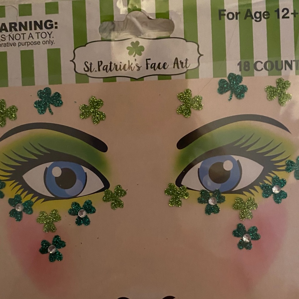 Free w/bundle 🍀FACE ART🍀